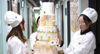 西点烘焙培训要学多久?成都太阳鸟西点学校告诉你